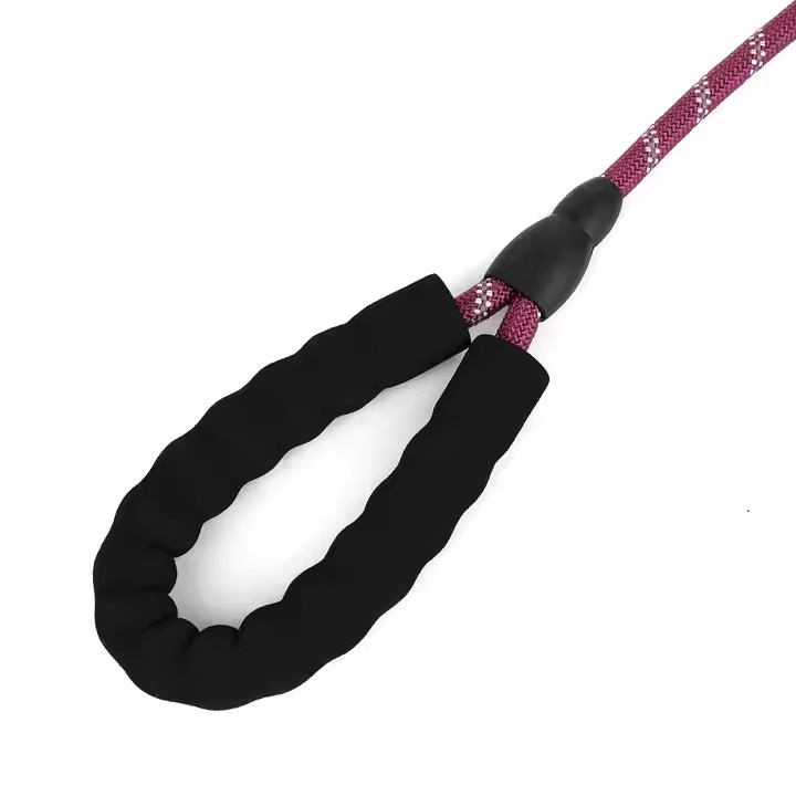 P027 High-end Quality Shiny Rose Red Color Pet Leash With Durable Metal Pet Hook